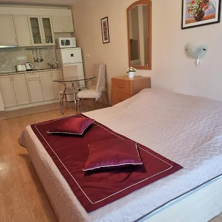 Prestige Apartment, Apartment